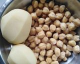 आलू छोले (aloo chole recipe in hindi) रेसिपी चरण 2 फोटो