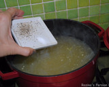 A picture of step 4 of Parsnip soup with potatoes.
