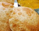 A picture of step 5 of Bedmi kachori.