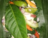 Foto langkah ke 5 dari resep Pepes ikan peda daun singkong.