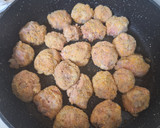 Foto del paso 5 de la receta: Albóndigas de cerdo, merluza y gambas