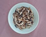 Foto langkah ke 2 dari resep Tumis Ikan Tongkol Suwir Pete.