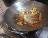 Foto langkah ke 4 dari resep Nasi Goreng Udang.