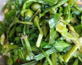 Foto langkah ke 5 dari resep Tumis Kembang Genjer Tauco.