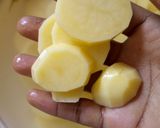 A picture of step 1 of Boiled potato with scrambled eggs.