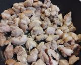 Foto del paso 3 de la receta: Muslos de pollo deshuesados con tandoori y nuez sobre arroz blanco