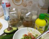 صورة لخطوة 3 من وصفة وصفتي اللذيذة للأفوكادو والبيض 🥑🥚🥖🌿