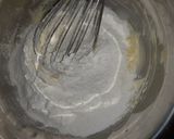 A picture of step 2 of Jiggly wiggly Merry cake.