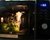 Foto del paso 3 de la receta: Zapallitos rellenos en microondas