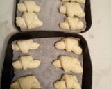Foto del passaggio 11 della ricetta Cornetti salati di pasta brioche farciti 🎄⭐