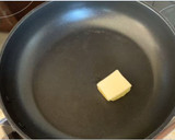 Foto del paso 2 de la receta: Risotto de setas y espárragos verdes con queso de oveja