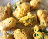 A picture of step 5 of Palak Paneer Pakoda Pockets.
