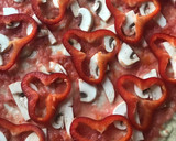 Foto del paso 5 de la receta: Pizza 🍕 cuadrada con vegetales crudos🌱