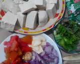 Foto langkah ke 1 dari resep Sayur tongkol tahu bumbu iris.