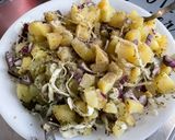 Une image de l'étape 10 de Salade de pommes de terre, chou blanc, oignon rouge et feta.