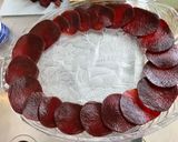 Une image de l'étape 6 de Salade de betteraves rouges et tomates à la feta et persil.