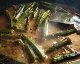 A picture of step 2 of Bhindi curry.