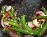 รูปขั้นตอนการทำที่ 1 ของ น้ำพริกปลาทู