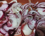 Foto del paso 1 de la receta: Dorada al horno sobre cama de tomate y al limón