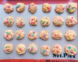 Foto langkah ke 3 dari resep Fruity Pebbles Cookies.