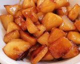 Une image de l'étape 4 de Crumble aux pommes caramélisées flambées au Calvados 🍎.