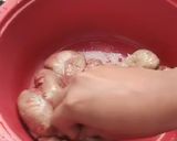 A picture of step 1 of Fish egg fry.