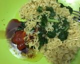 Foto langkah ke 5 dari resep Tutorial membuat Bakmi Ayam “Mie Sedap”.