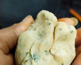 ચીઝ ગાર્લિક આલુ પરોઠા (Cheese Garlic Aloo Paratha Recipe In Gujarati) રેસીપી સ્ટેપ7ફોટો