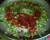 A picture of step 2 of Garlicky Chilli Potato.