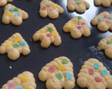 Foto del passaggio 8 della ricetta Biscotti di frolla montata