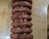 Foto langkah ke 3 dari resep Chocolate Sponge Cake with coklat Bread🍫.