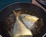 Foto langkah ke 2 dari resep Ikan Kembung Sambel Bawang.