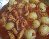 A picture of step 5 of Spiced Egg And Tofu (Telur Tahu Bumbu Bali).