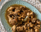 Foto del paso 4 de la receta: Pollo en salsa escabechada con avellanas