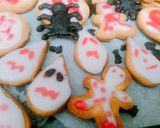 Hình bước làm 9 của món Icing cookies cho mùa Halloween