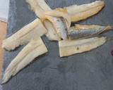 Foto del paso 2 de la receta: Salchichas y boquerones de Halloween