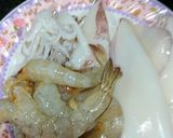 Hình bước làm 2 của món Mì ý sốt hải sản