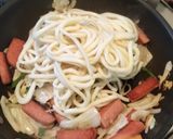 A picture of step 6 of Stir-Fried Udon with Spam and Mixed Vegetables.
