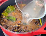 Foto langkah ke 7 dari resep 17. Rawon Daging Khas Surabaya - Rempah Indonesia TOP banget!.