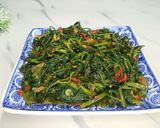 Foto langkah ke 6 dari resep Tumis kangkung terasi.