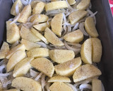 Foto del paso 4 de la receta: Salmón al horno con patatas
