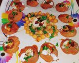A picture of step 7 of Dahi Golgappe chaat.