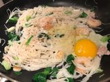 Pork & Shrimps with Egg Rice Noodles
