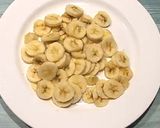 A picture of step 1 of Yummy banana roll snacks.
