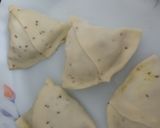 A picture of step 7 of Soya samosa.