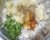 ஆலு மசாலா பூரி ரெசிபி ஸ்டேப் 2 புகைப்படம்