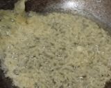 Foto langkah ke 7 dari resep Ayam Goreng Kremes.