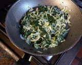 Foto del paso 2 de la receta: Tortilla de papas y espinacas