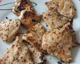 Foto del paso 2 de la receta: Pollo con piña y langostinos