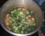 Foto langkah ke 5 dari resep Sup Tahu Ala Hokben.